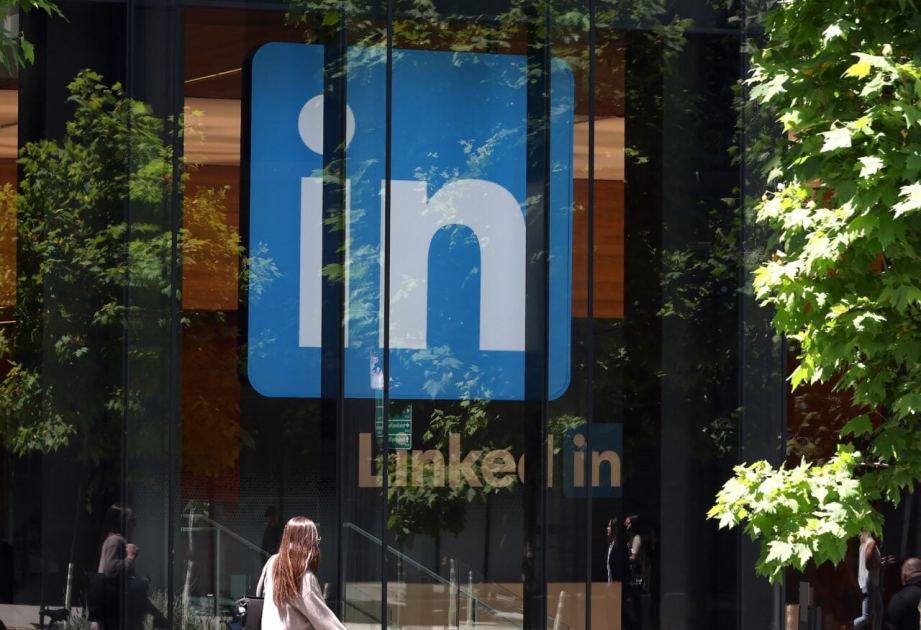 A Study Tried to Quantify How Many LinkedIn Posts Are 100% AI. It’s a Lot