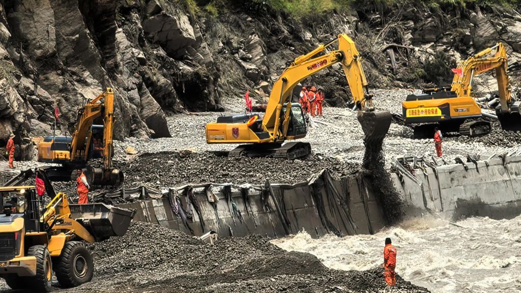 Nepal-Tibet live: China halts rescue at disaster epicentre over flood risk