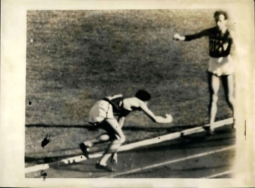 ‘A Senseless Piece of Chivalry’: He Sacrificed His World Record to Help His Fallen Rival—and Somehow Still Won the Race