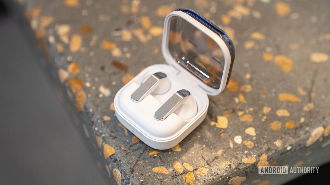 New Samsung Galaxy Buds with a fresh design will skip Unpacked, but here’s when to expect them