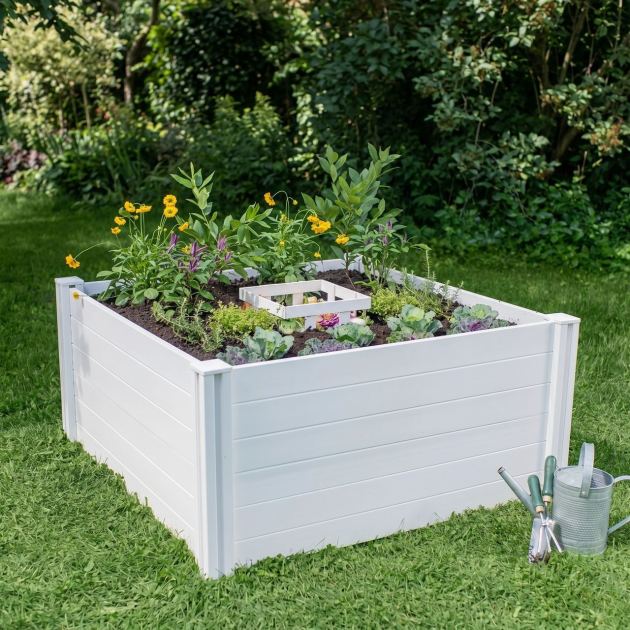  Costco Now Has a Keyhole Garden Bed That Will Boost Plant Growth While Breaking Down Kitchen Waste – Maintenance-Free Composting at its Finest! 