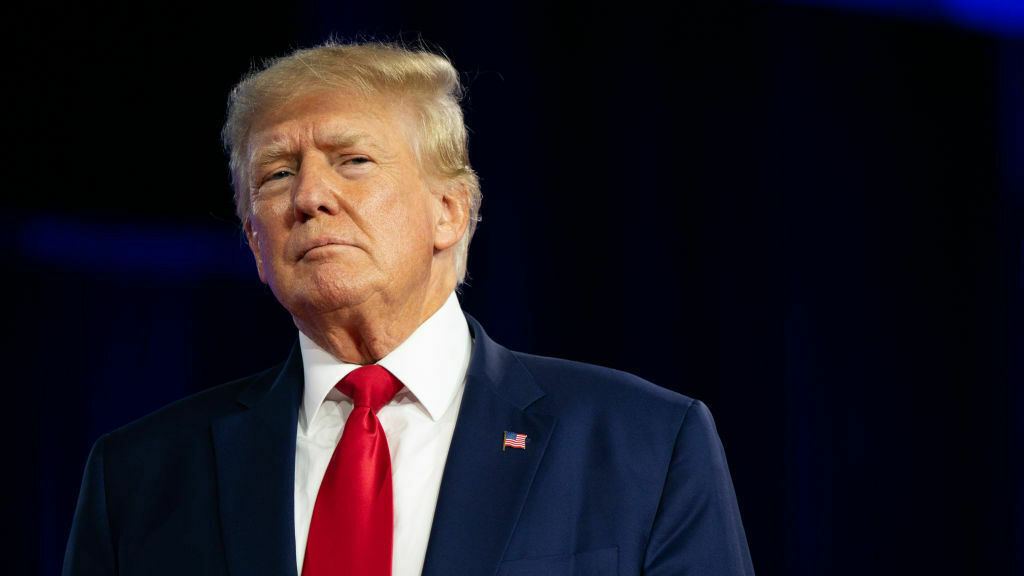 Trump posts racist meme of the Obamas — then deletes it