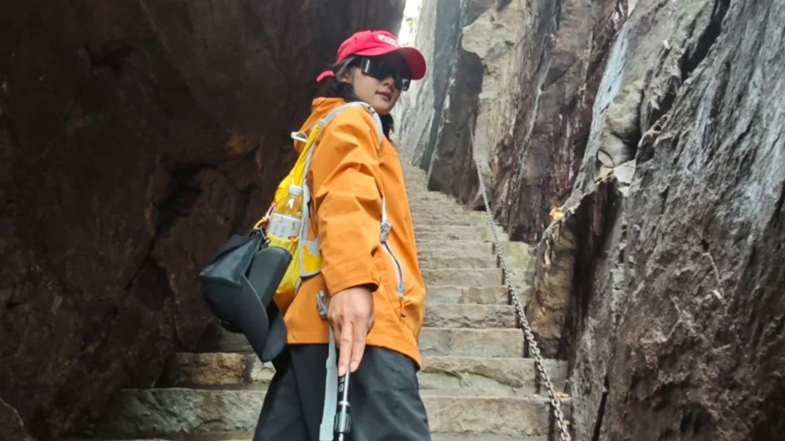 ‘Special-forces’ travel: Chinese woman wins admiration after climbing 5 famous peaks in 5 days