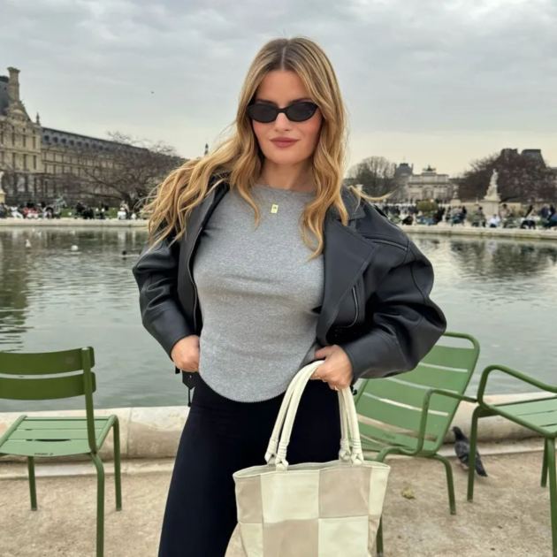  The Most Stylish People in Paris Are Choosing This Minimalist Hair Colour for Spring 