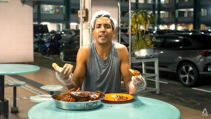 From glowing kayaks to cheap pepper crab: 7 ways to redefine a night out in Singapore