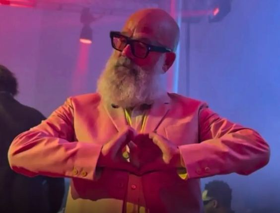 Michael Stipe & Brandi Carlile Cover Elvis Presley, Josh Homme Covers Tom Petty At Gansett Games