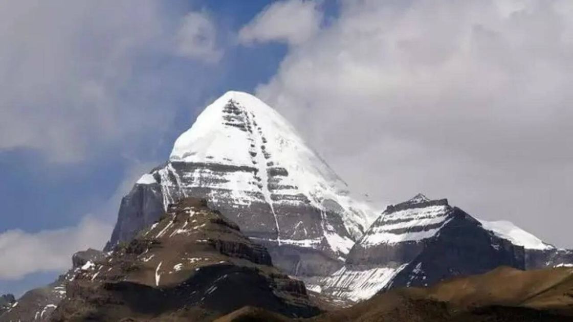 Nepal stirs row with India, objects to Kailash Mansarovar yatra via Lipulekh; MEA replies