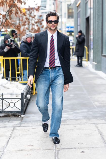 How to Dress like JFK Jr.: The Easy Formula That Still Works Today