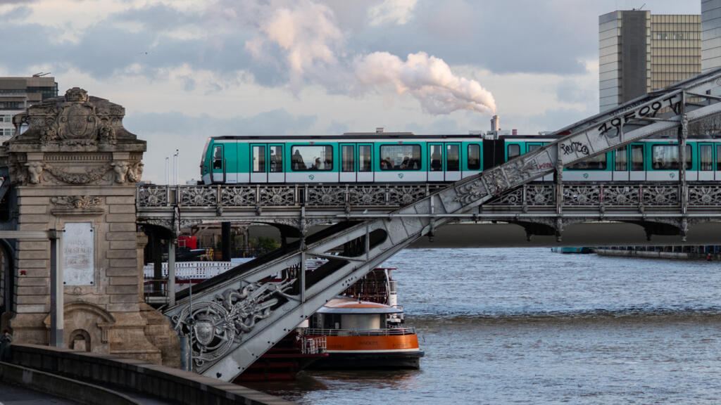 Paris: How to avoid summer travel chaos ahead of RER, metro and tram line disruptions
