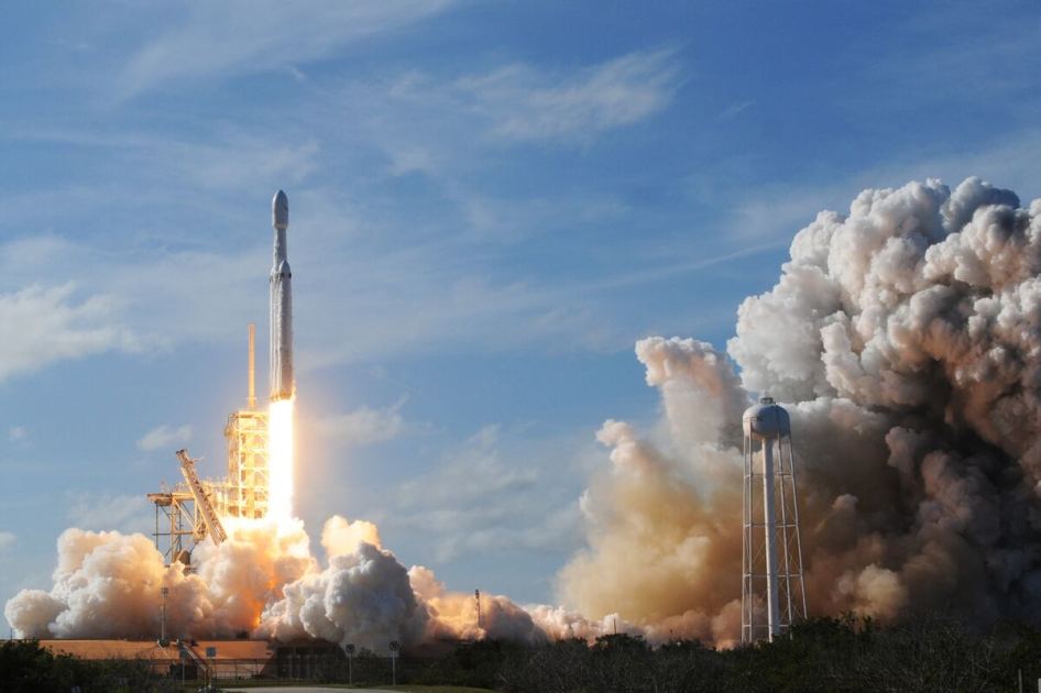 SpaceX IPO Adds Second Musk Stock. It’s a Problem for Tesla