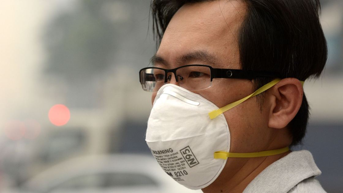  'A uniquely direct route that might cause damage': Scientists uncover link between air pollution and eye diseases like glaucoma 