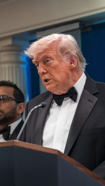 Gunman Detained After Press Dinner Shooting