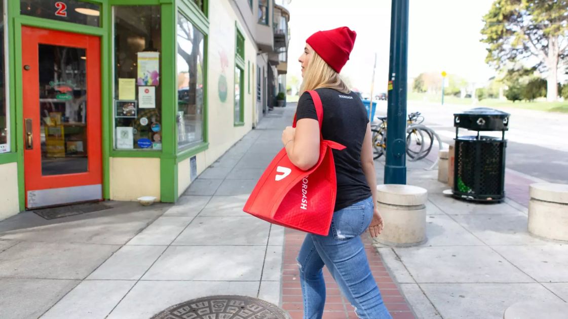Gift Card deals: Save on your deliveries with DoorDash and Instacart