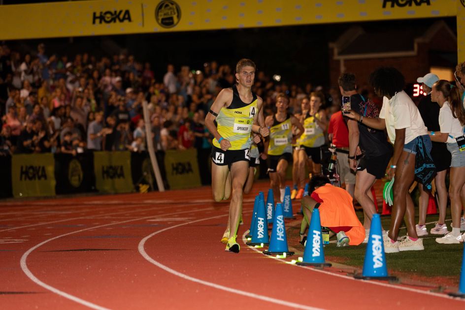 A Whopping 3 High School Boys Just Broke 4 Minutes in the Mile—in the Same Race