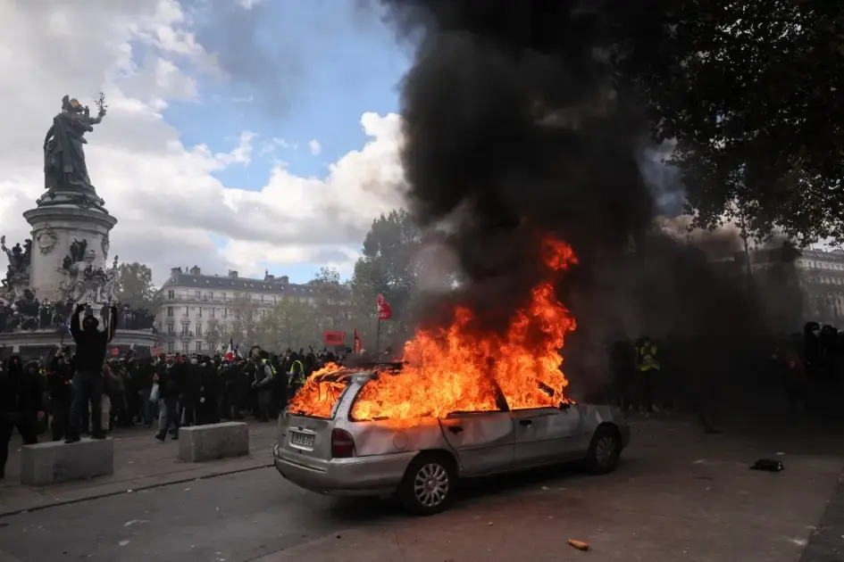 
            LATEST: Nationwide protests in France marred by looting, fires and violence
        