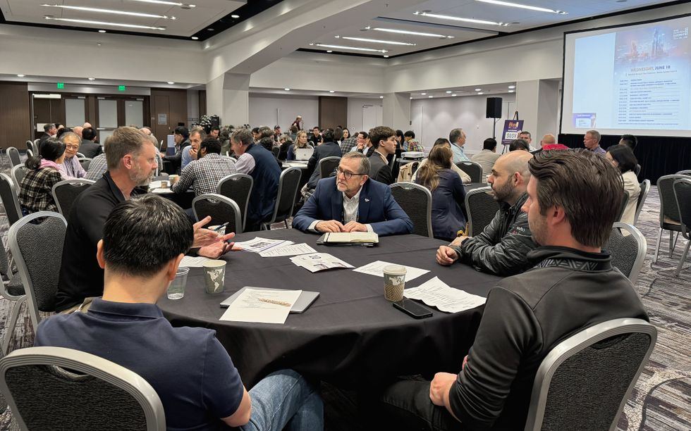 IEEE Entrepreneurship Connects Hardware Startups With Investors