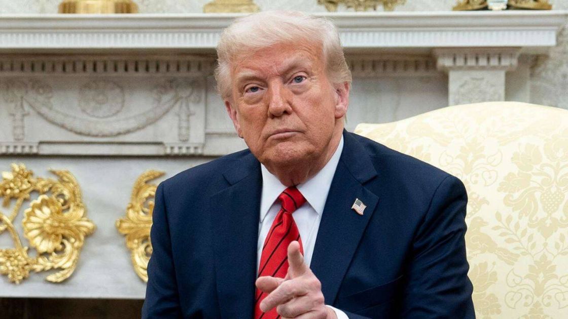 Trump signs new executive orders on birthright citizenship despite court setback