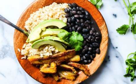 15 High-Protein Vegan Entrées With 10+ Grams of Plant-Based Protein Each