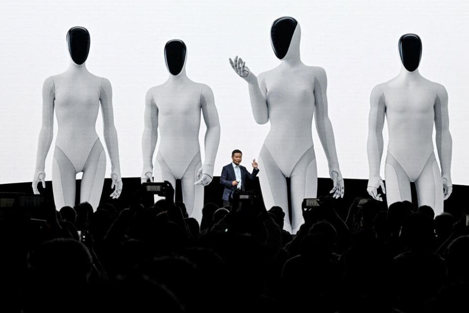 8 Experts Weigh In On The FCC Foreign Robot Ban: Good Or Bad?