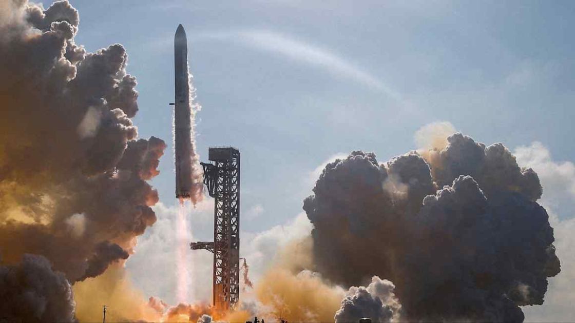 Musk’s SpaceX raises $75bn in world’s biggest IPO