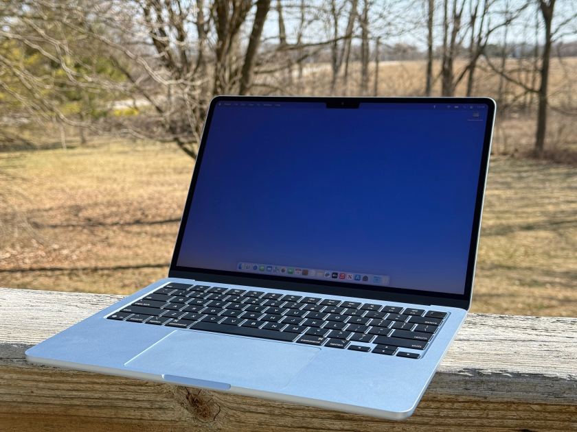 Apple struggles to keep MacBook Air in stock