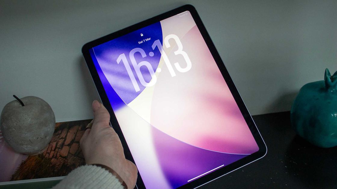Save $100 on Apple’s blazing-fast M4 iPad Air before this discount vanishes