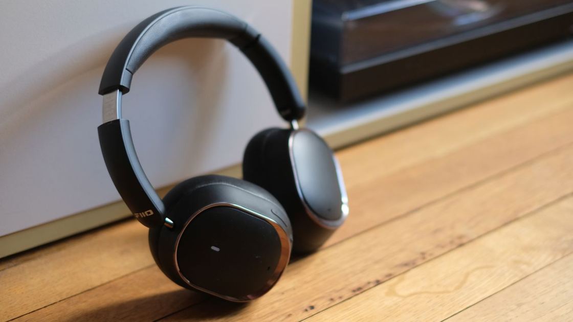 I’m sorry, is this Bluetooth headphone – with full parametric EQ –seriously only $49?! 