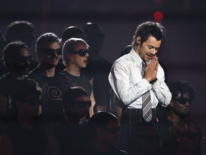 Harry Styles Shouts-Out Ex Taylor Swift’s Wedding During Madison Square Garden Show