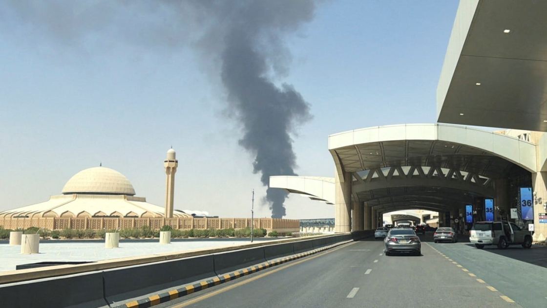Loud blast heard at Riyadh airport as airlines cancel more flights