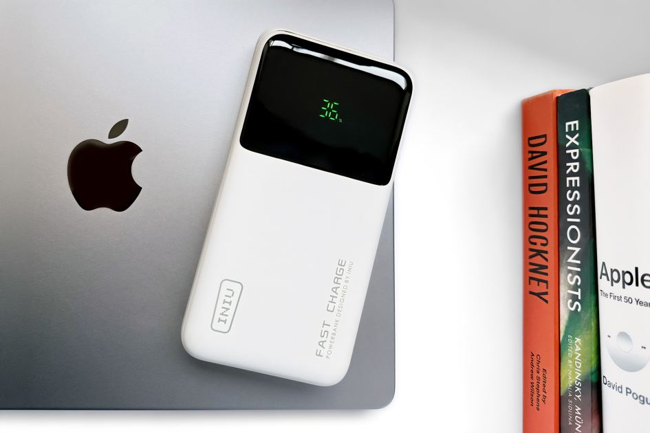 INIU Cougar P64 140W review: Affordable fast MacBook power bank