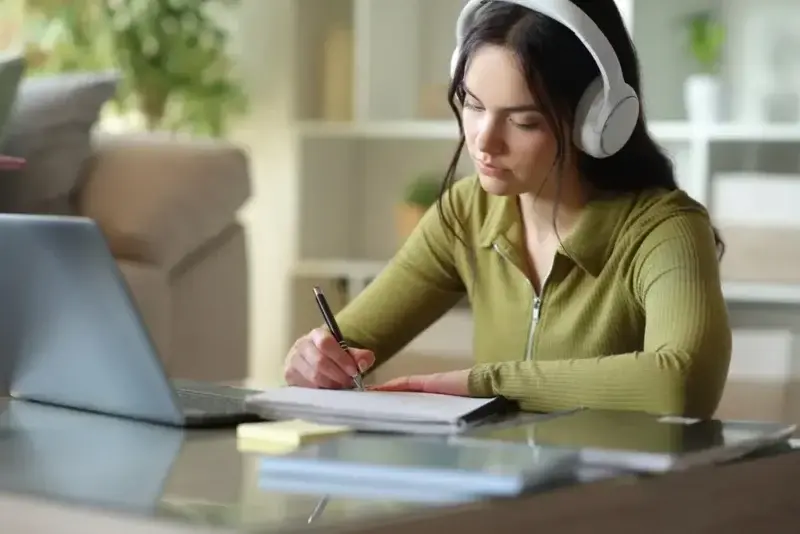 Podcasts For Learning: A Strategic Guide For Instructional Designers Using Podcasts To Build Skills