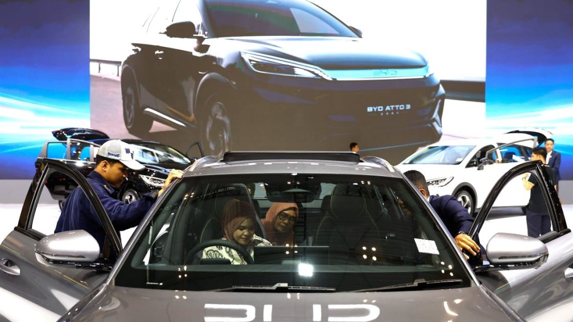 China’s carmakers eye record 12 million overseas sales in 2026 as ‘go global’ plan pays off