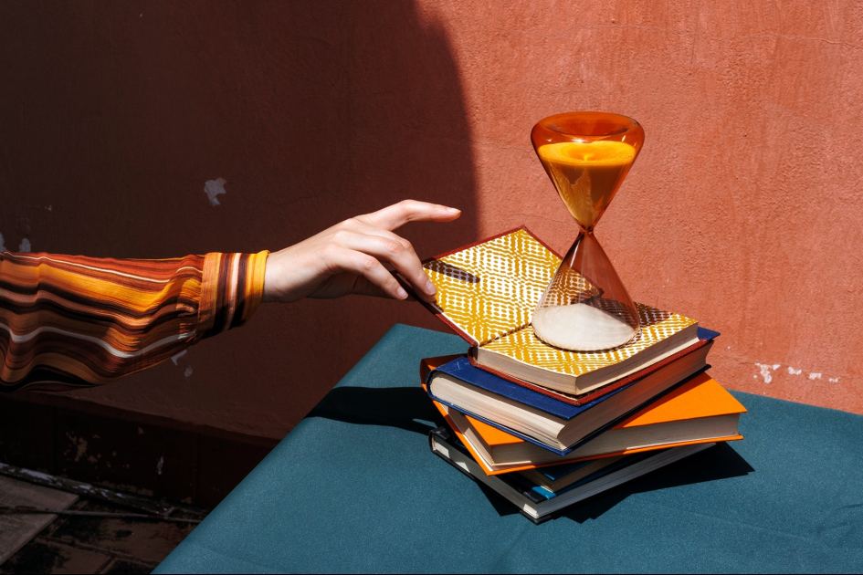 5 Books That Will Help You Navigate Change and Stay Resilient at Work