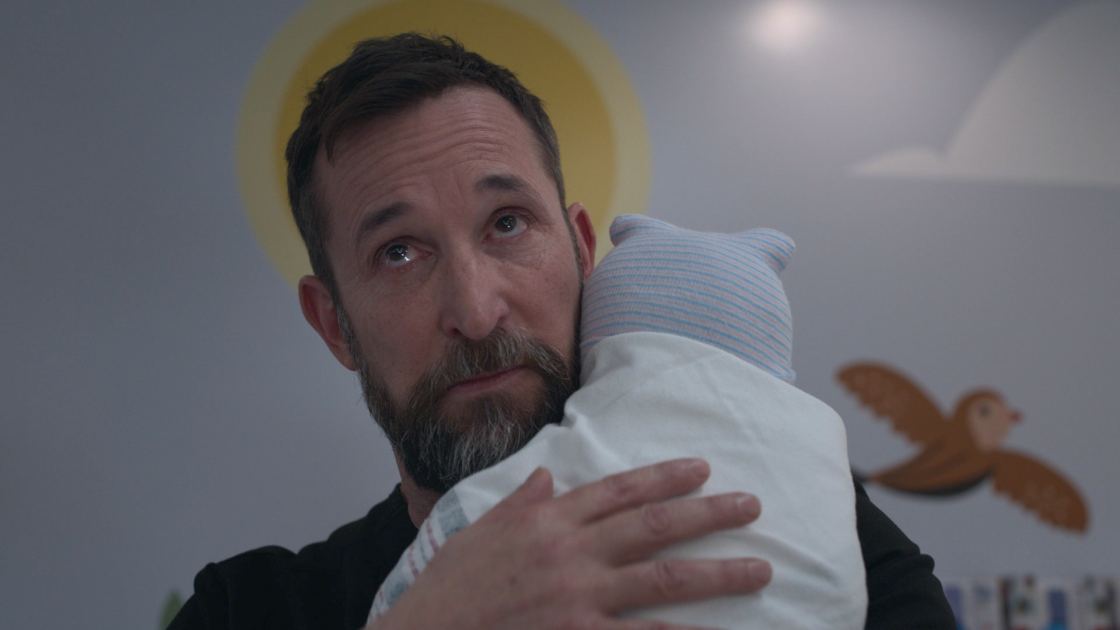 ‘The Pitt’ Finale: Noah Wyle and Creator Unpack Dr. Robby’s Mental Health Struggles and Why That Powerful Baby Jane Doe Scene ‘Is a Turning Point’
